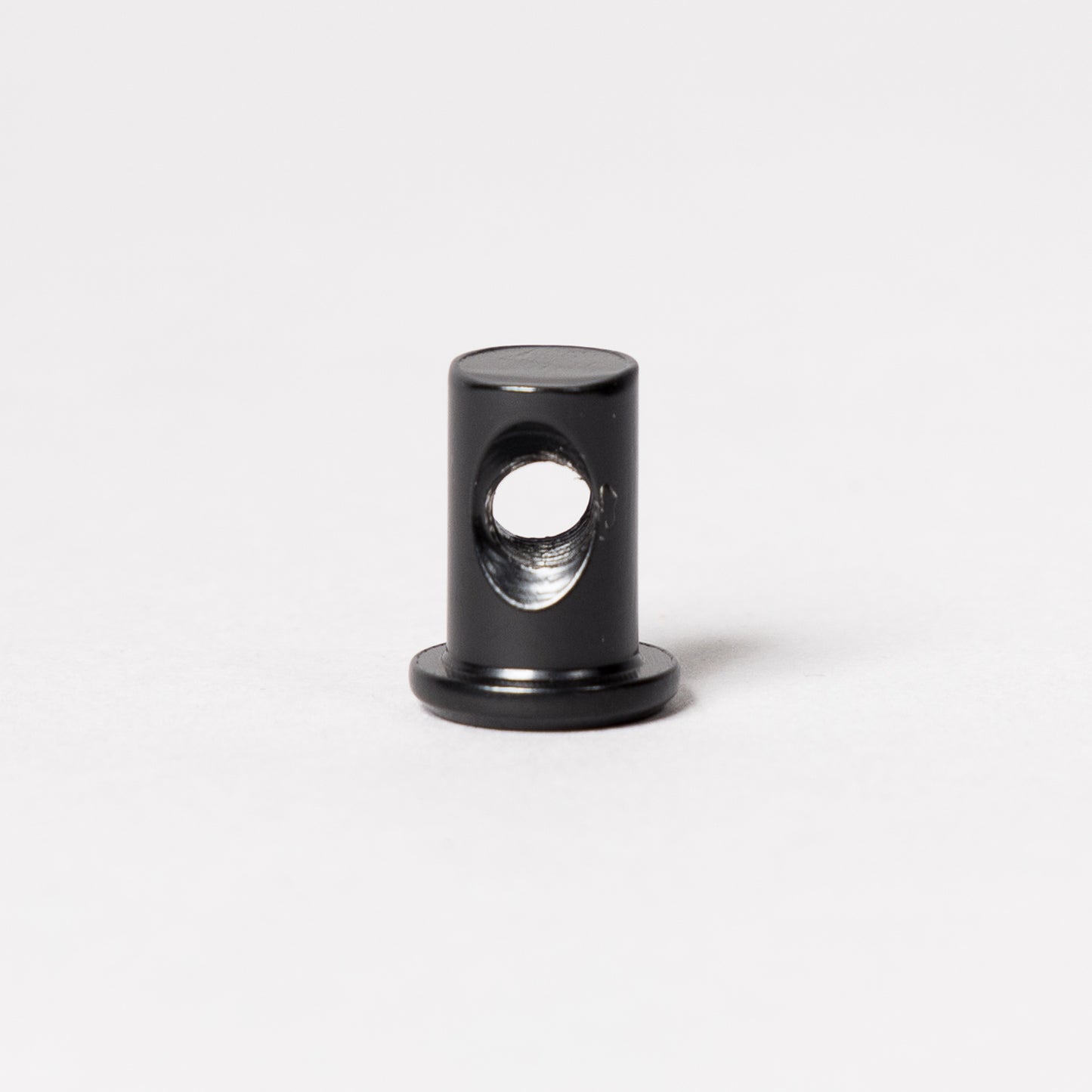 1797 PERNO CABEZA PLANA ALLEN Nº4 M6 PERFORADO CON HILO 15MM NEGRO