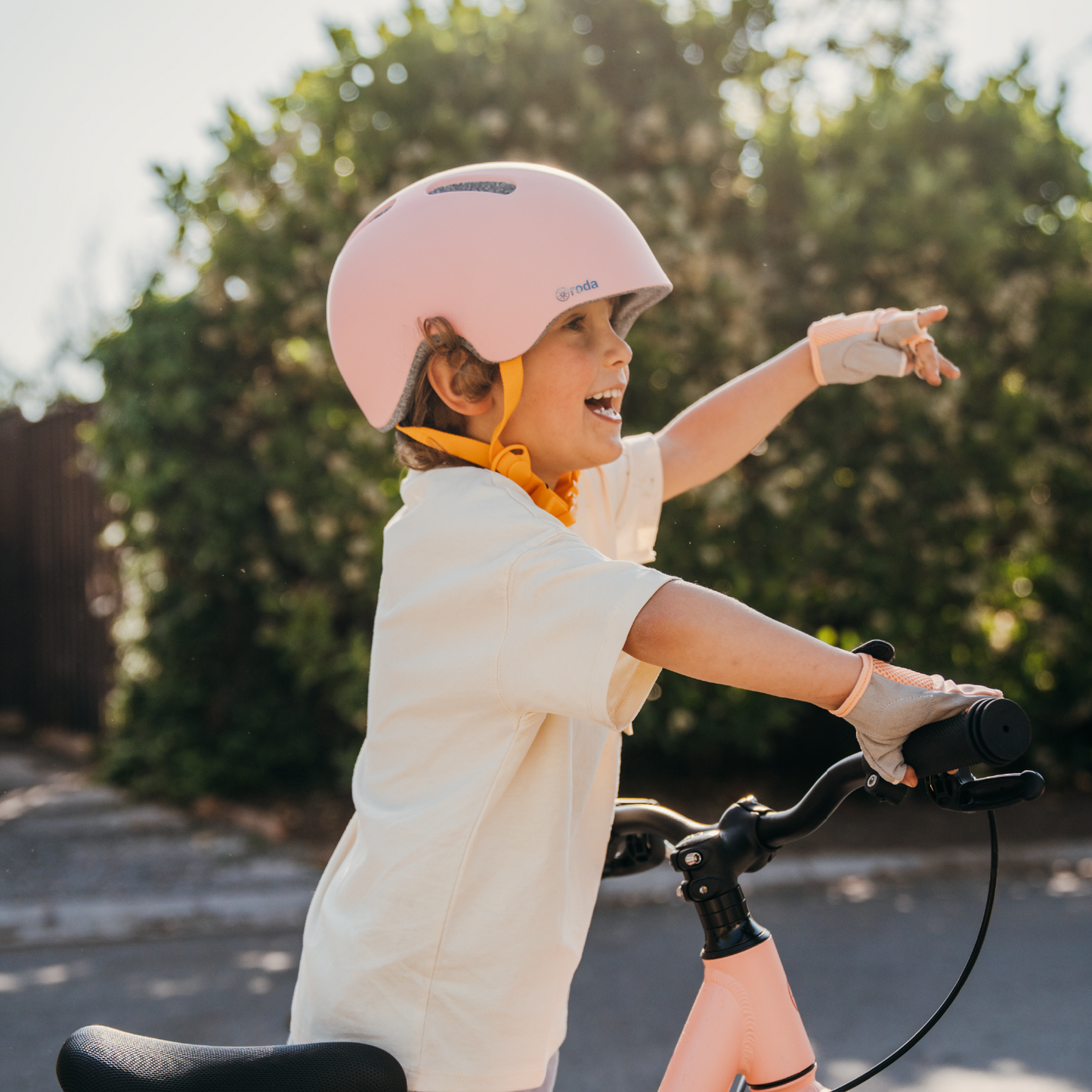 CASCO DE BICICLETA PARA NIÑAS Y NIÑOS
