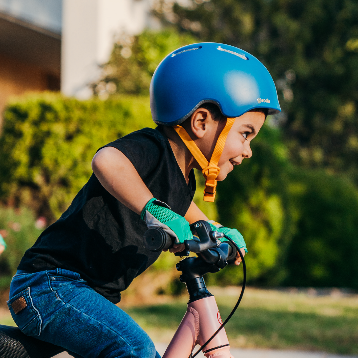 CASCO DE BICICLETA PARA NIÑAS Y NIÑOS
