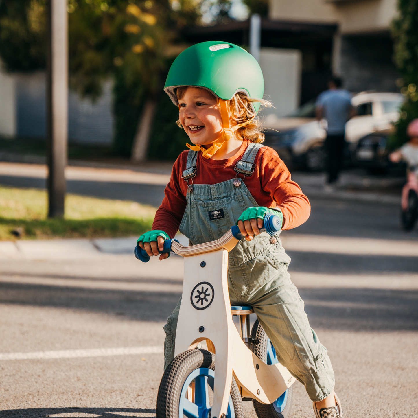CASCO DE BICICLETA PARA NIÑAS Y NIÑOS