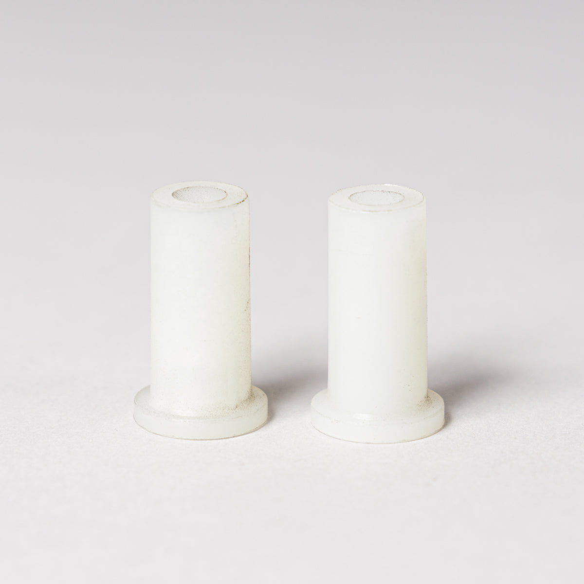 1407 BUJE PLASTICO 28MM BLANCO